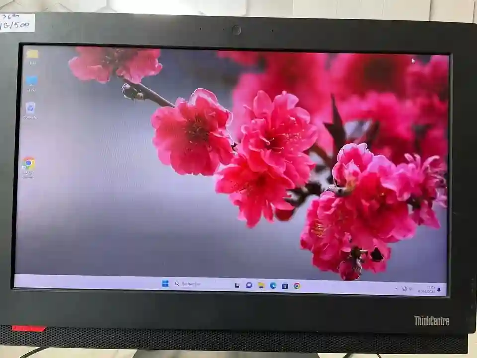 All in one Lenovo Thnik Centre i3 6éme Génération - Vue 3