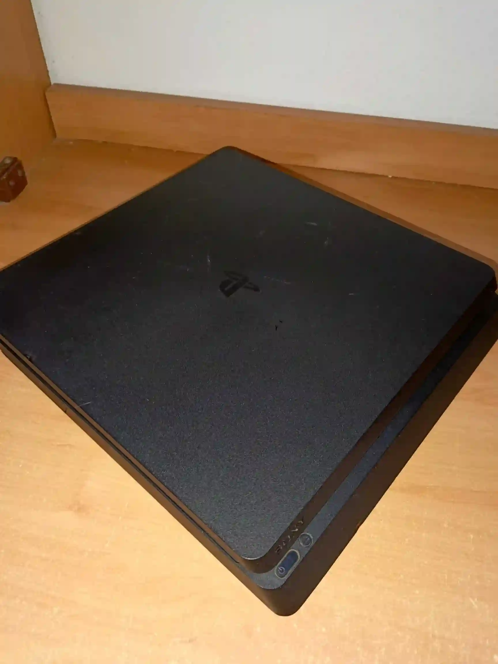 Ps4 Slim + Manette - Vue 1