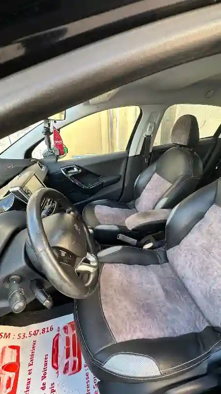Peugeot 208 Essence 2015 - Vue 4