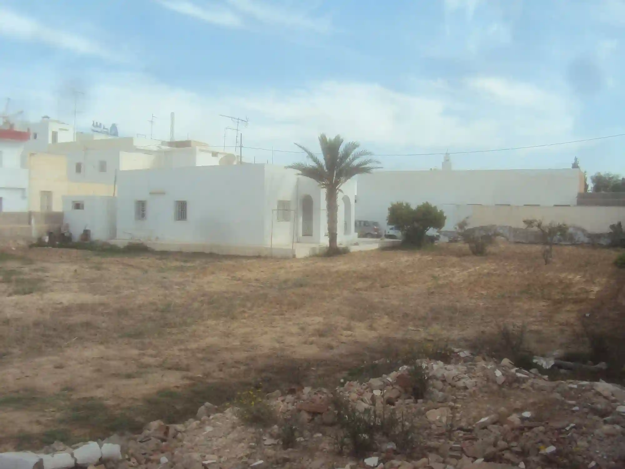 Terrain de 747 m² Avec Maison Route el ain km - Vue 1