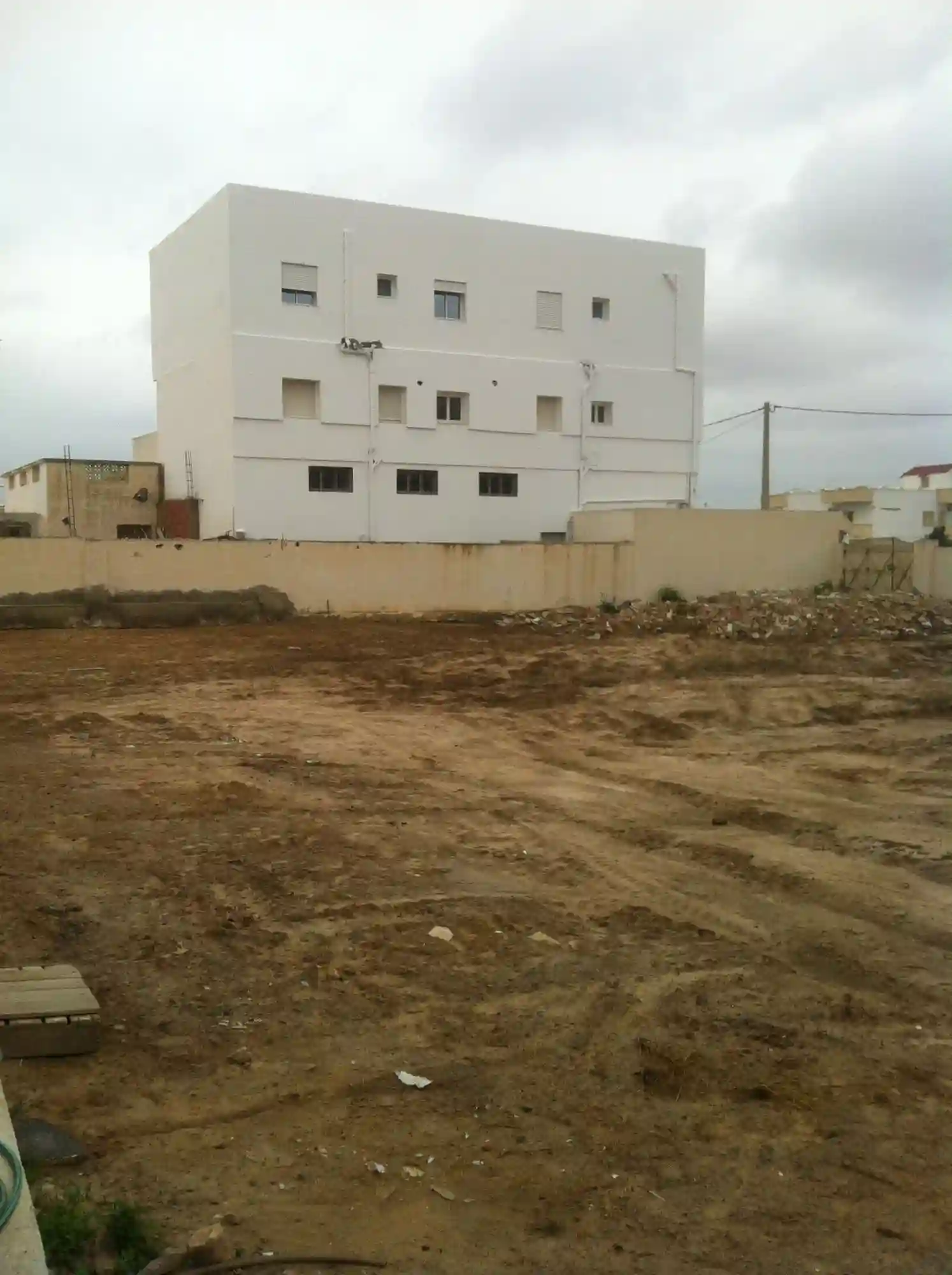 Terrain de 990 m² Route el ain km - Vue 2