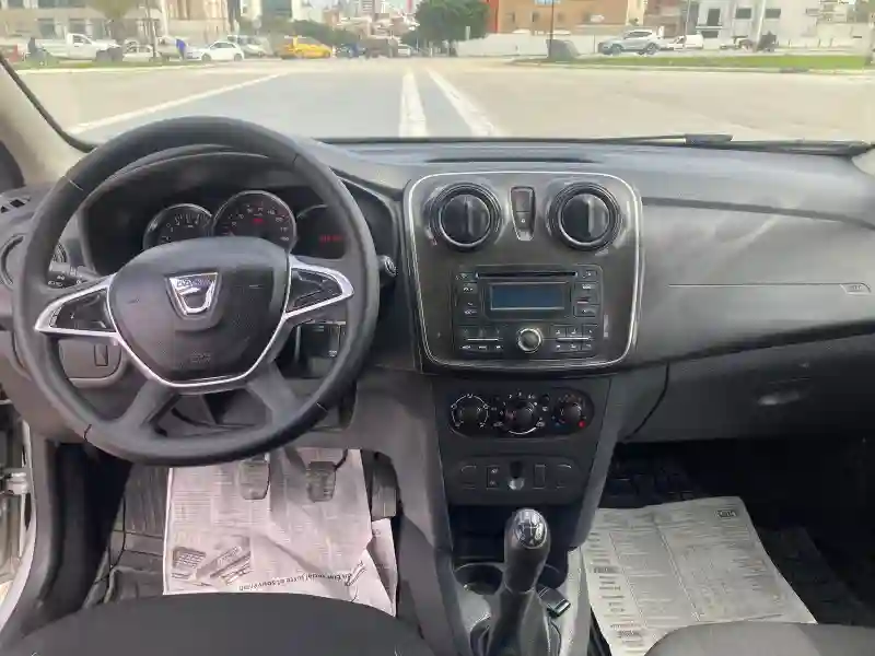 Dacia Sandero Essence 2021 - Vue 3