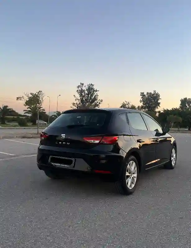 Seat Leon Essence 2020 - Vue 3