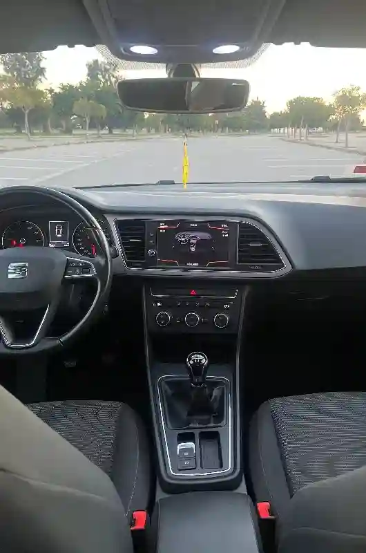 Seat Leon Essence 2020 - Vue 4