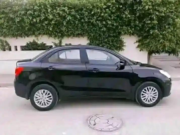 Suzuki Dzire GL Première Main EN Excellent État - Vue 1