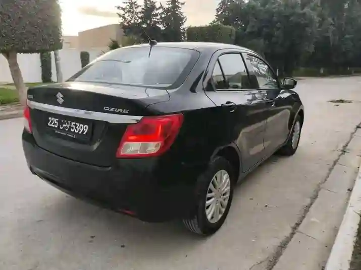 Suzuki Dzire GL Première Main EN Excellent État - Vue 4