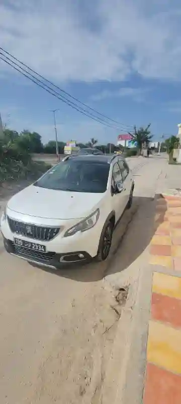 Peugeot 2008 Essence 2017 - Vue 1