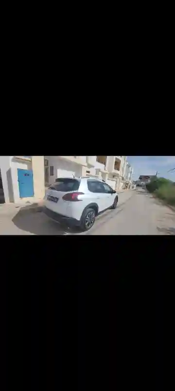 Peugeot 2008 Essence 2017 - Vue 5