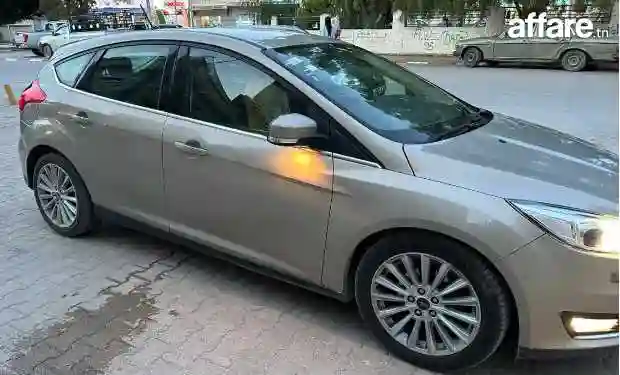 Ford Focus Titanuim Ecoboost Full Option Boite Auto - Vue 3