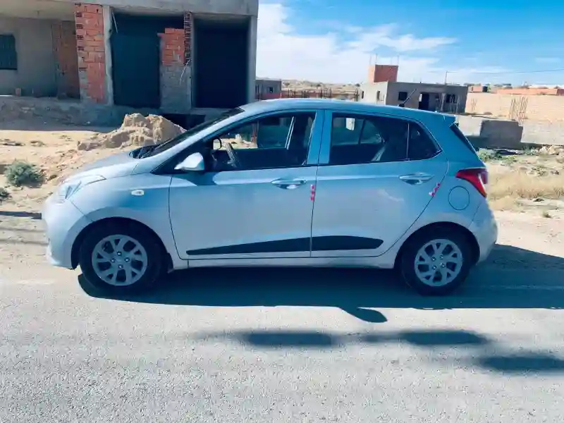 Hyundai I10 Essence 2021 - Vue 7