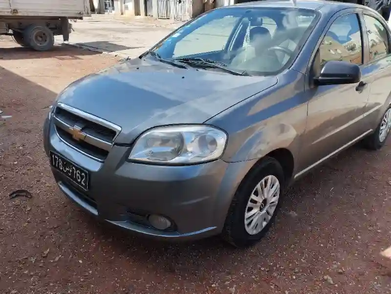 Chevrolet Aveo Essence 2014 - Vue 1