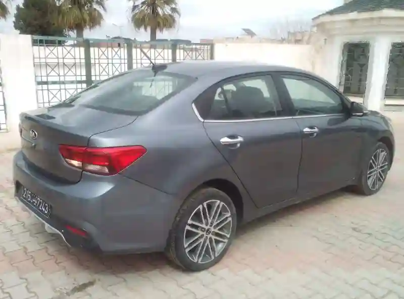 Kia RIO Essence 2020 - Vue 2