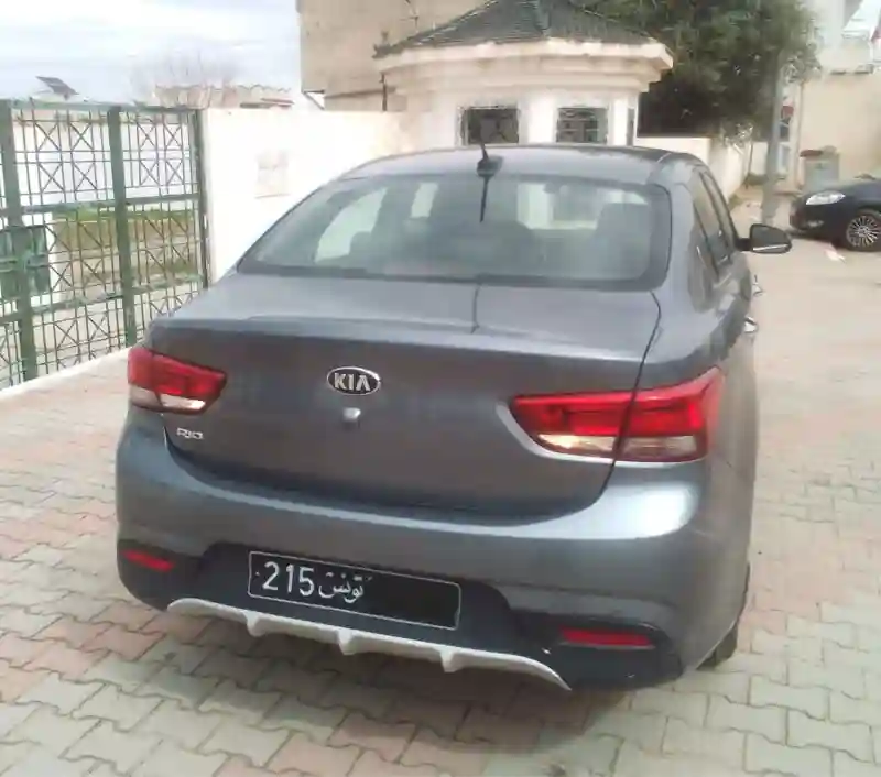 Kia RIO Essence 2020 - Vue 4