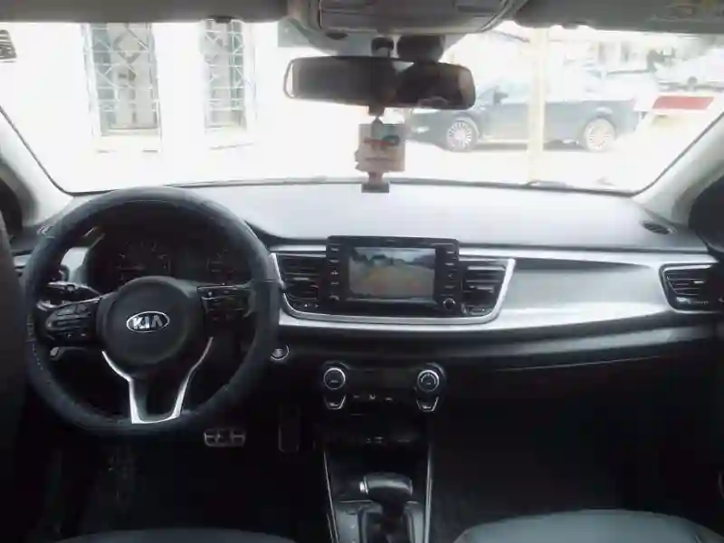 Kia RIO Essence 2020 - Vue 6