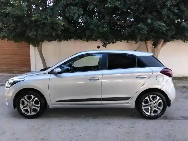 Hyundai I 20 High Grade Première Main EN Excellent État - Vue 1
