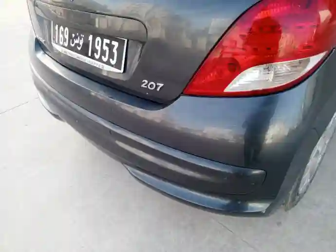 207 Peugeot - Vue 3