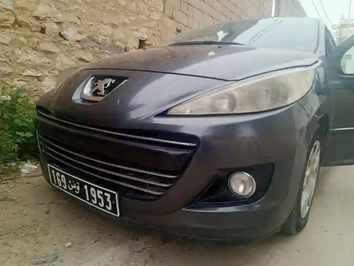 207 Peugeot - Vue 4