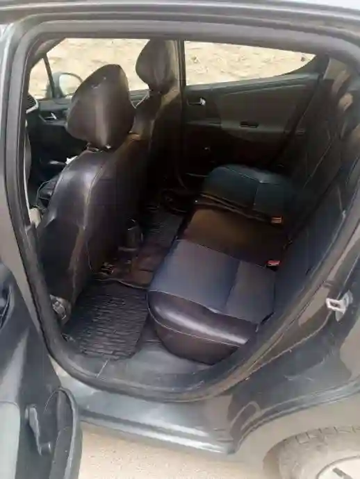 207 Peugeot - Vue 5