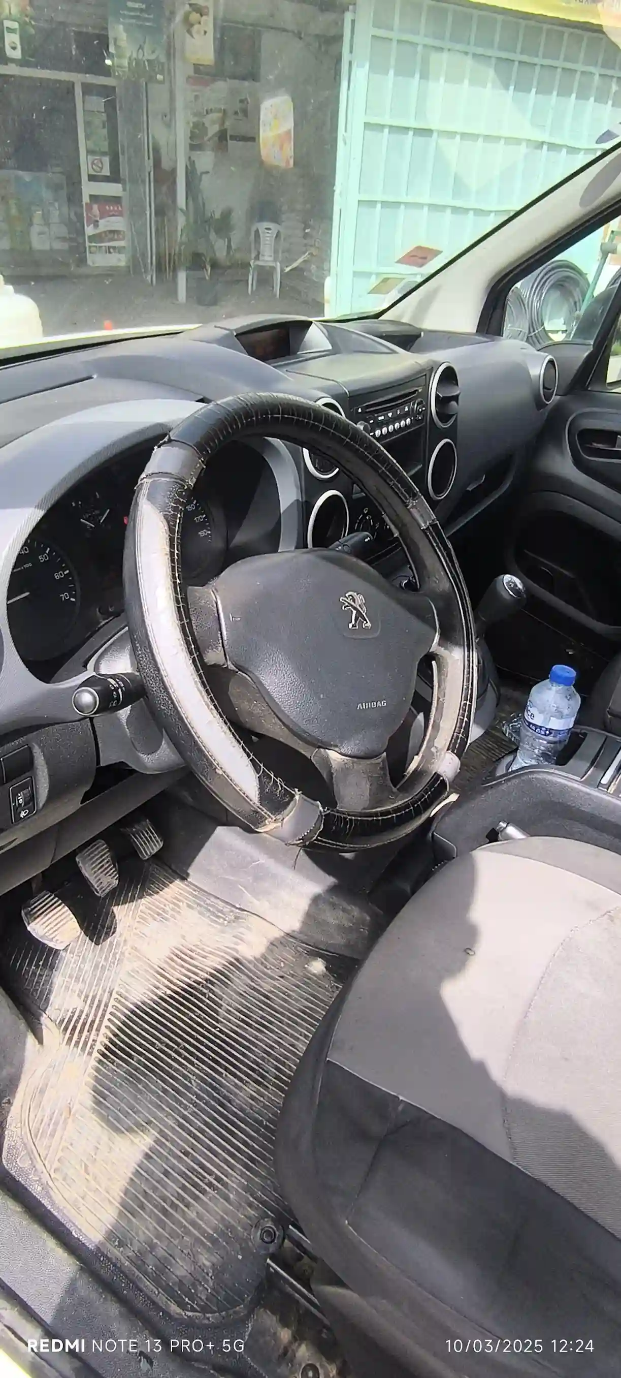 Peugeot Partner en Bonne État à Utique Nouvelle - Vue 1
