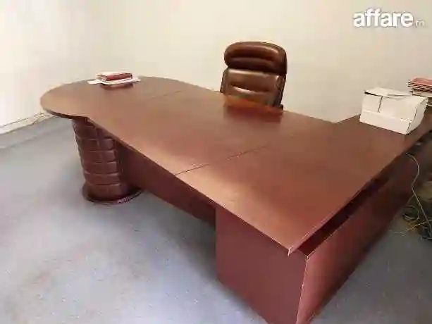 A Vendre Bureau de Direction en Excellent État - Vue 1