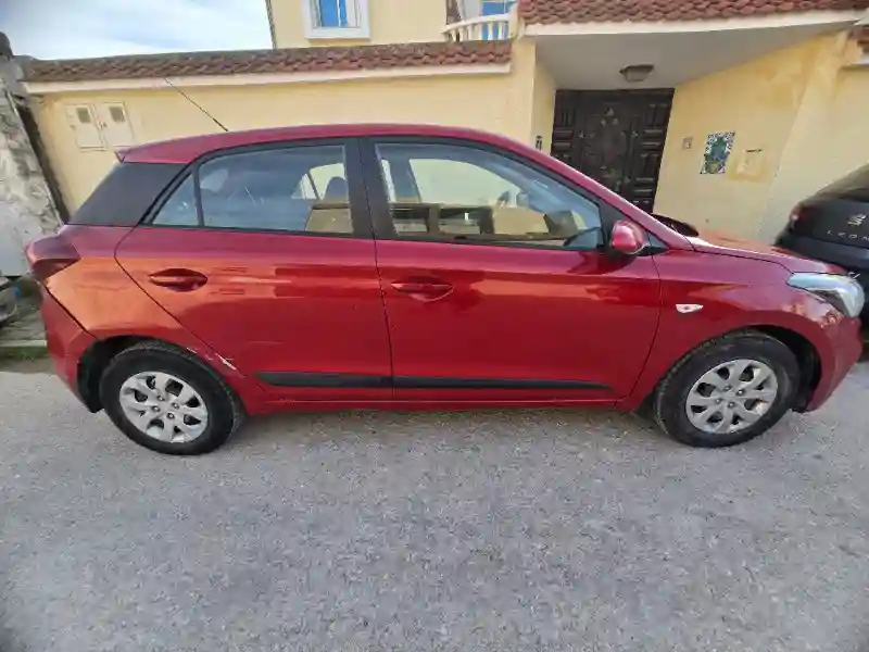 Hyundai I20 Essence 2018 - Vue 2