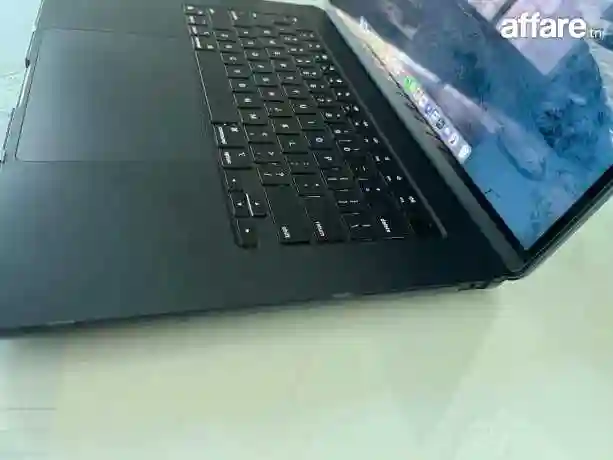 Apple Macbook Air M2 15" (minuit) 2023 - Vue 2