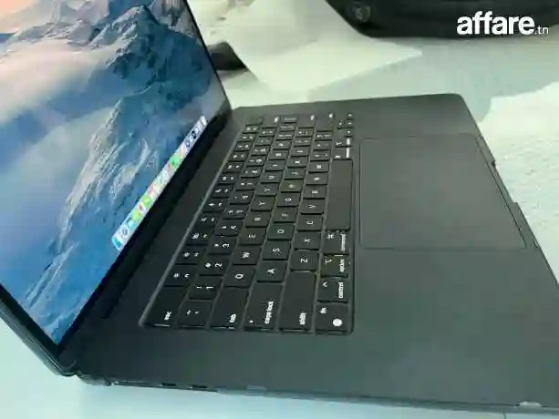 Apple Macbook Air M2 15" (minuit) 2023 - Vue 5
