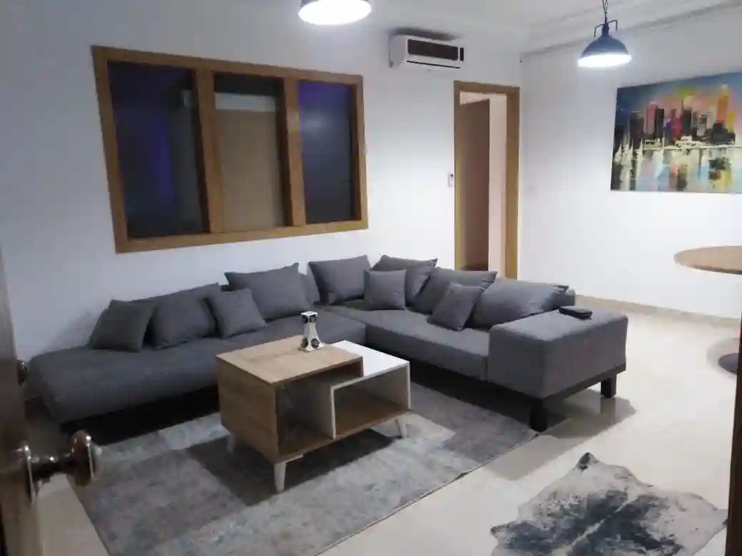 S Plus Deux Bien Exposé ac Meubles à L'aouina à Ain Zaghouan - Vue 1