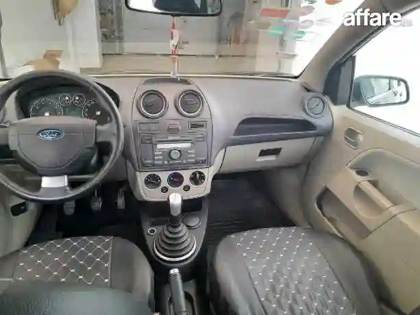 Ford Fiesta Ghia t - Vue 5