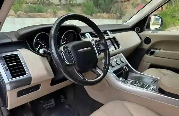 Range Rover Sport HSE Diesel 3L - Vue 1