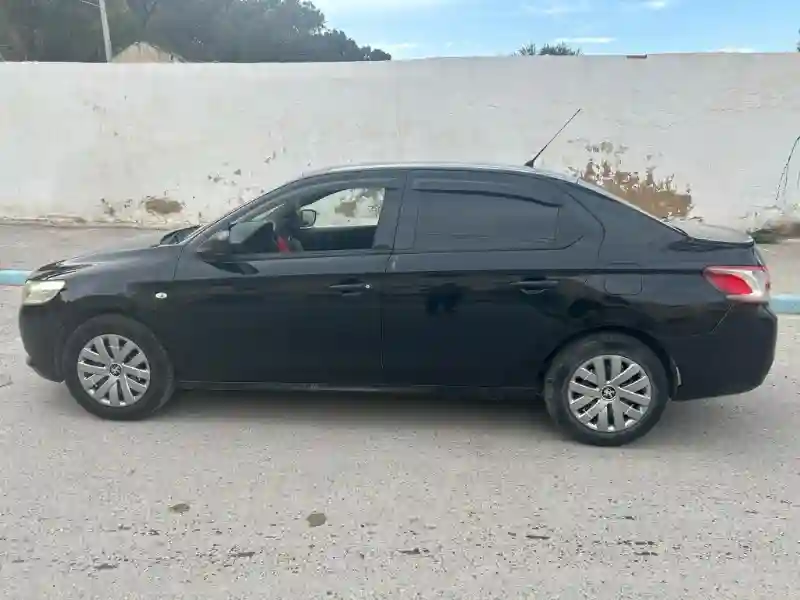 Peugeot 208 Essence 2015 - Vue 1