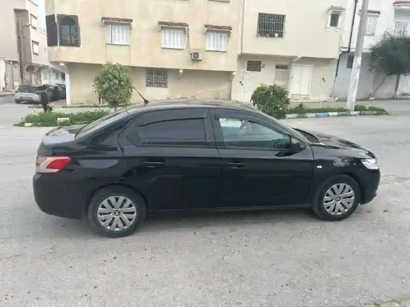 Peugeot 208 Essence 2015 - Vue 6