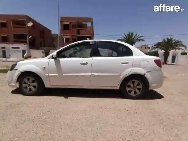 KIA RIO Gazoil 18000 DT - Vue 3