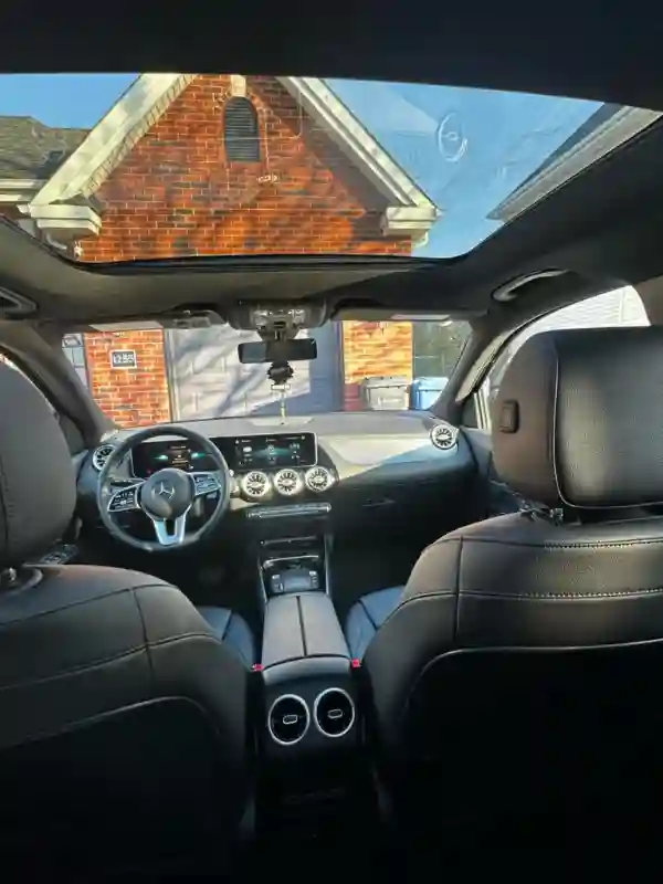Mercedes Classe Gla Essence 2021 - Vue 6