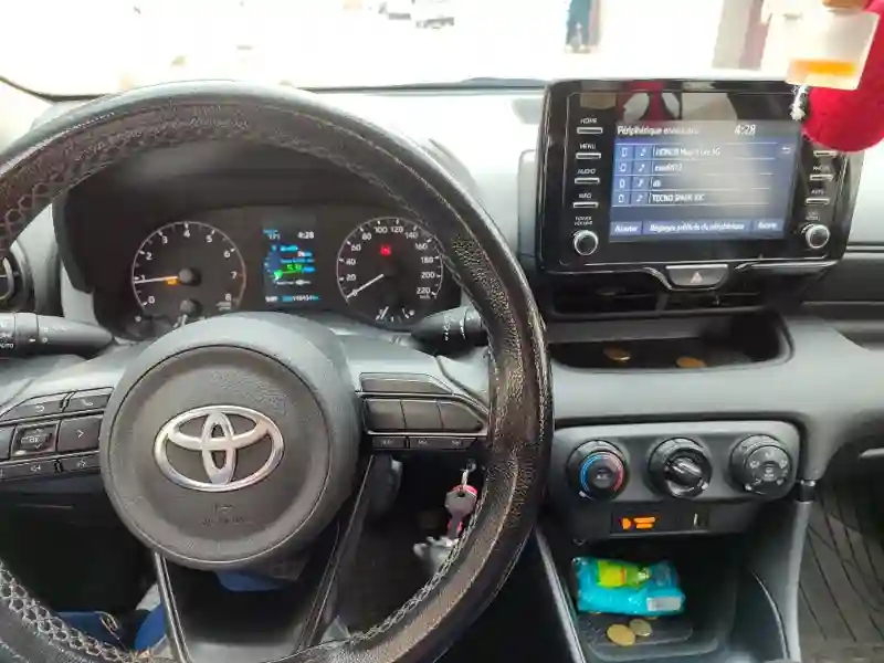 Toyota Yaris Essence 2021 - Vue 7