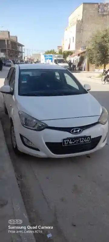 Hyundai I20 Essence 2014 - Vue 2