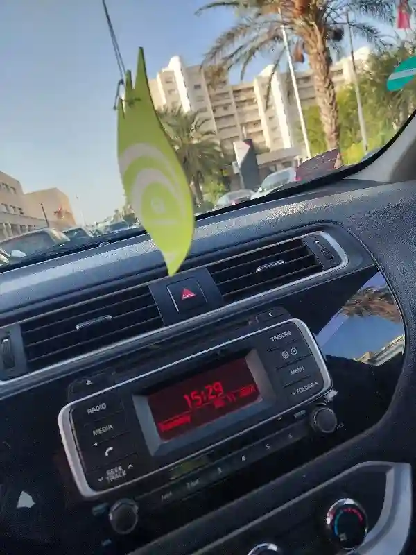 Kia RIO Essence 2016 - Vue 3