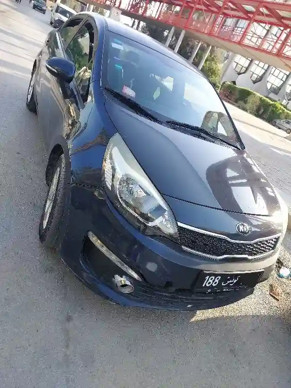 Kia RIO Essence 2016 - Vue 6