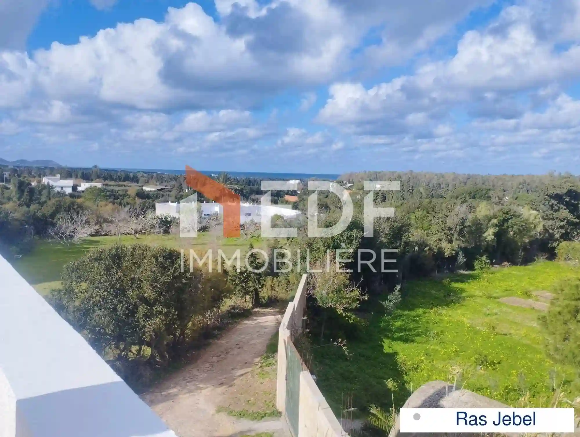 A Vendre Maison s+4 Route de la Plage ras Jebel - Vue 2