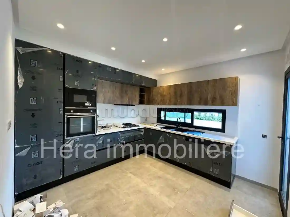 À Louer Villa Neuve vue sur mer à Gammarth - Vue 1