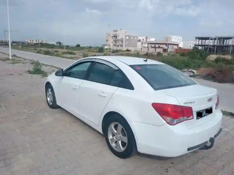 Chevrolet Cruze Essence 2012 - Vue 7