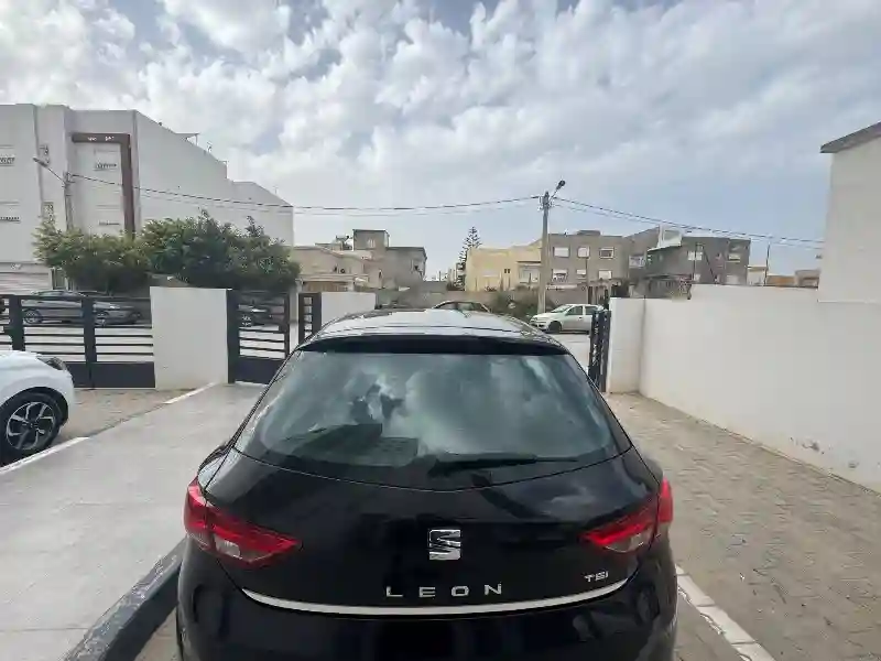 Seat Leon Essence 2016 - Vue 5