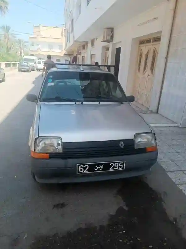 Renault R5 Essence 1989 - Vue 3