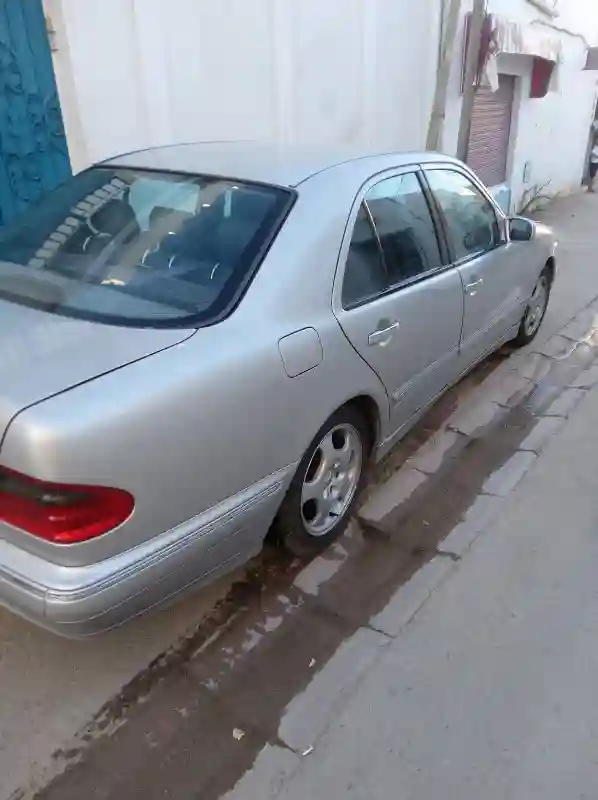 Mercedes Classe E Diesel 2000 - Vue 1