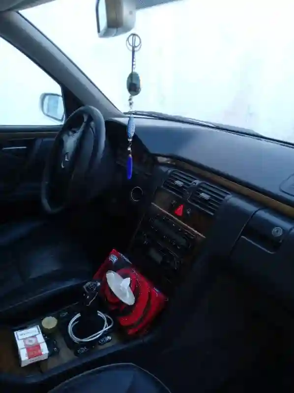 Mercedes Classe E Diesel 2000 - Vue 5