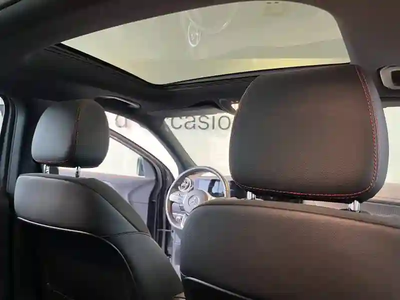 Mercedes Benz eqa 250 amg Line 2022 à Cite Hedi Nouira - Vue 4