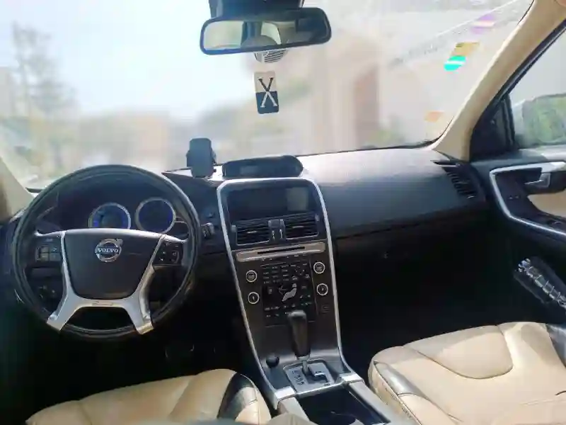 Volvo Xc60 Essence 2011 - Vue 4