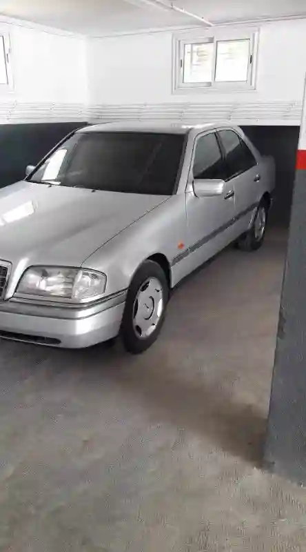 Mercedes Classe C Essence 1994 - Vue 9