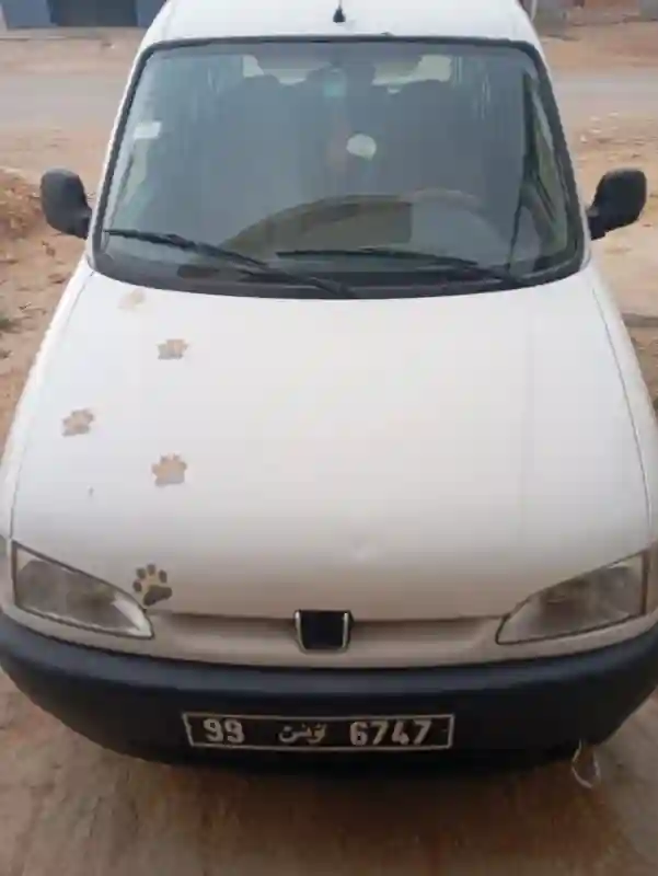 Peugeot Partner Essence 2000 - Vue 2