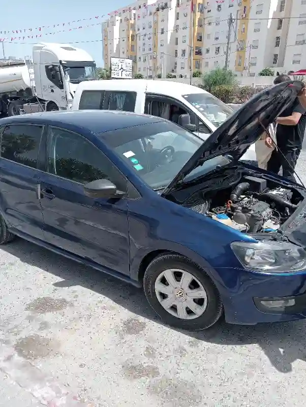 Volkswagen Polo Essence 2010 - Vue 2